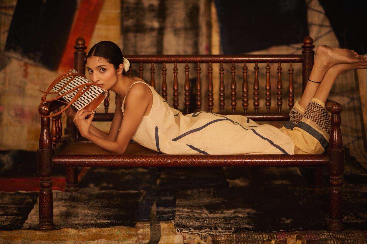 Sequence Crossroads Kurta with Pants (Set of 2)