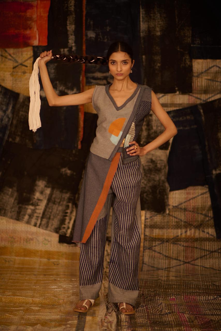 Sequence Asymmetric Contiuum Denim Zipper Top