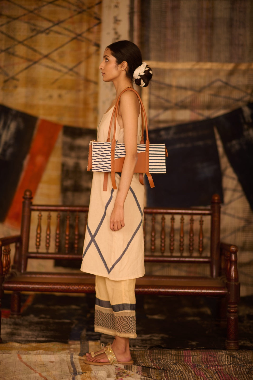 BANANA labs X VYAKTI  | Sequence East West Bag