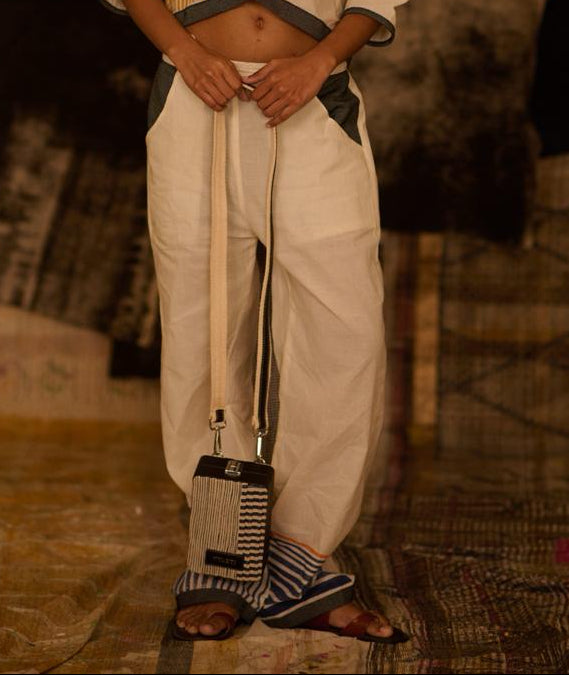 BANANA labs X VYAKTI  | Parcel - Sequence