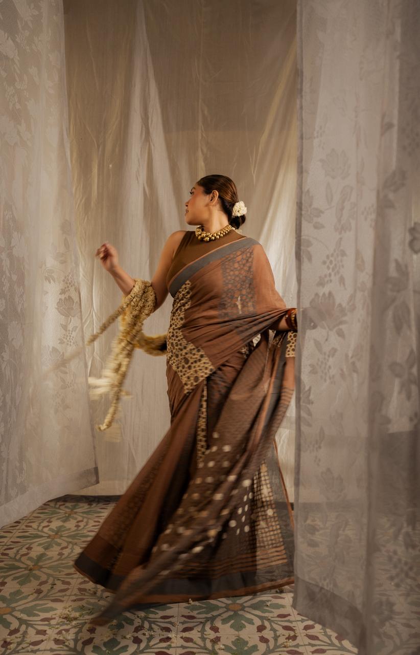 Crater Bronze Saree