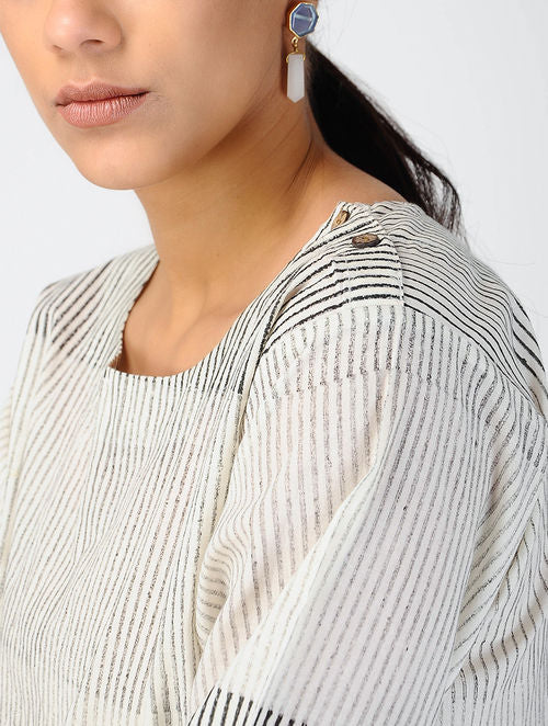 Macro Boundary White Top