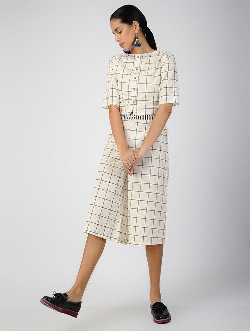 Grid White Skirt