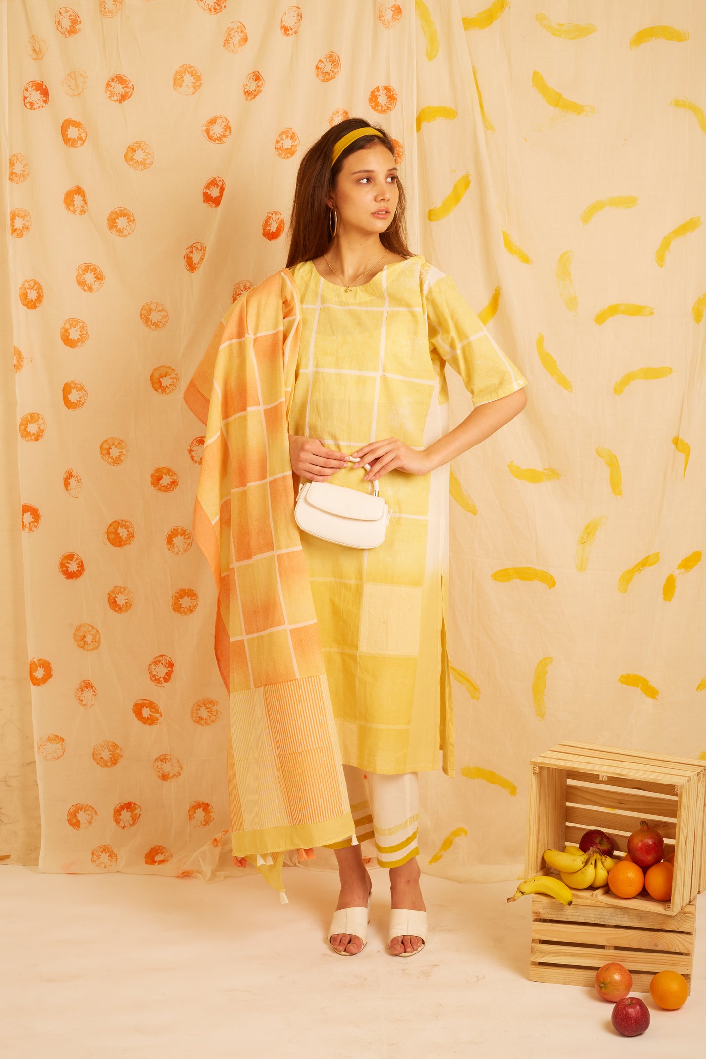 BANANA Yellow Ombre Boxy Dupatta